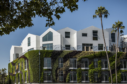 تصویر ساختمان خانه باغی